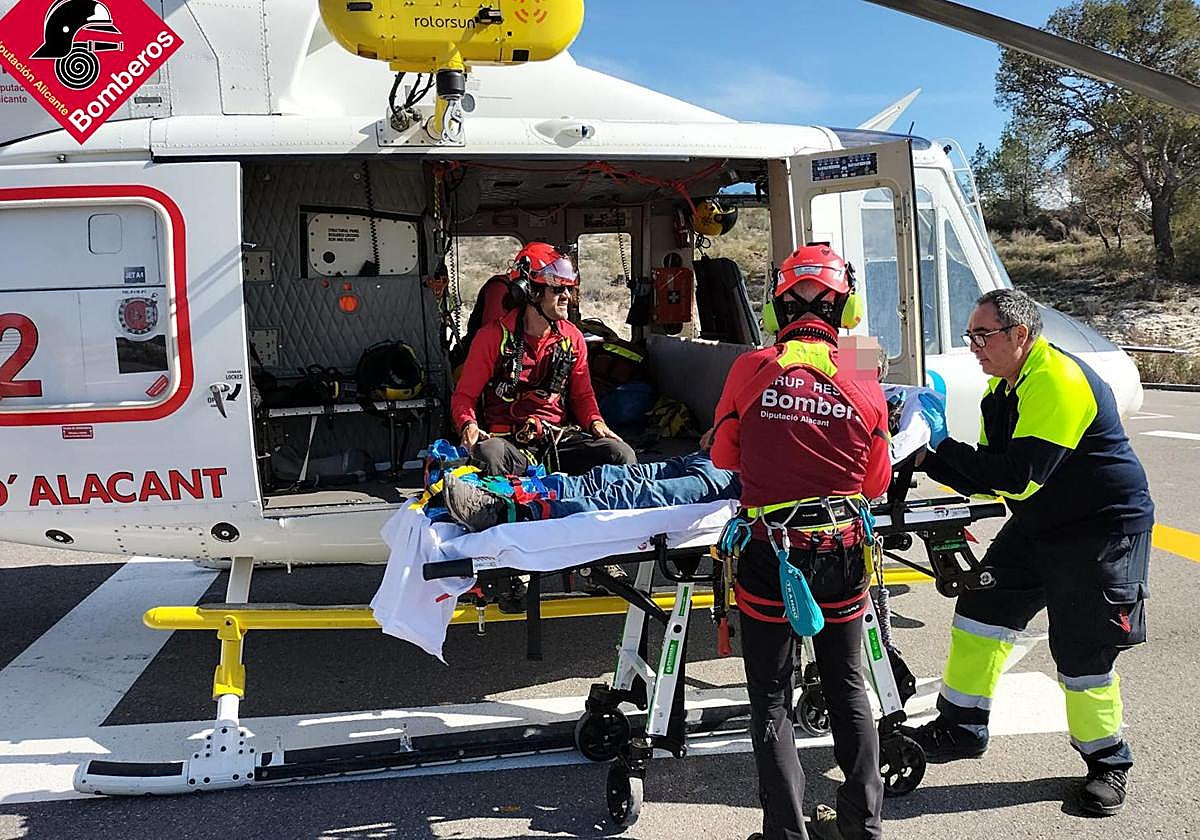 El accidentado ha sido trasladado en helicóptero.