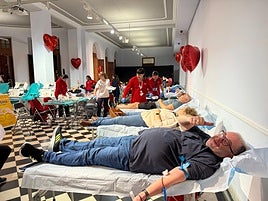 Participantes en el Maratón 'Alicante Enamora'.