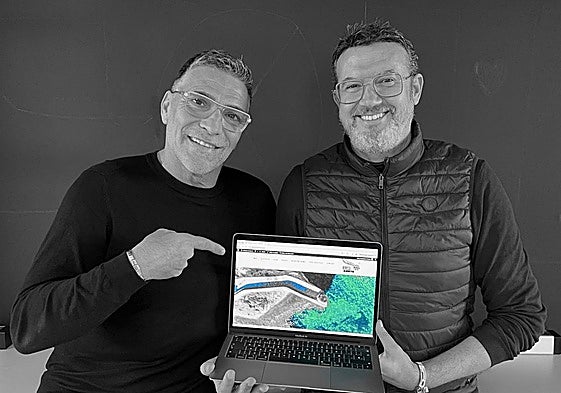 El director del festival, Pedro Font, y el locutor de radio y guionista, Raúl Martínez.