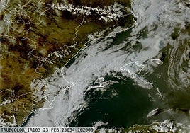 Imagen de satélite con las nubes cubriendo la provincia.