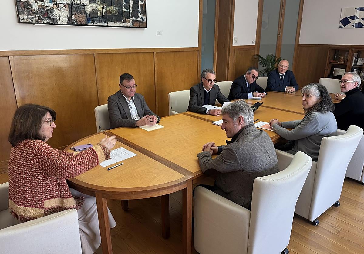 Reunión entre la UA y el Ayuntamiento de Orihuela.