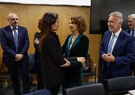 Ruth Merino y María Jesús Monetero antes de la reunión del CPFF.