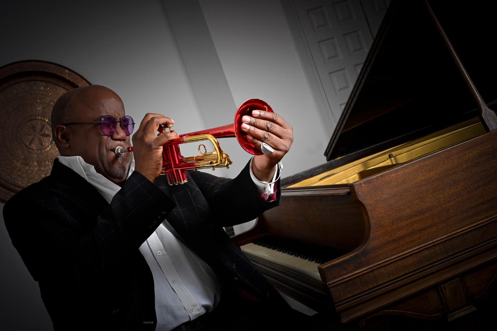 Imagen principal - El mejor jazz llega a la provincia de Alicante con Joey Sommerville y su banda