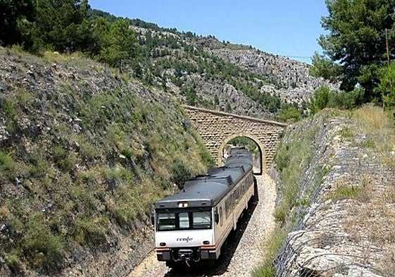 Tren Alcoi-Xàtiva, en imagen de archivo.