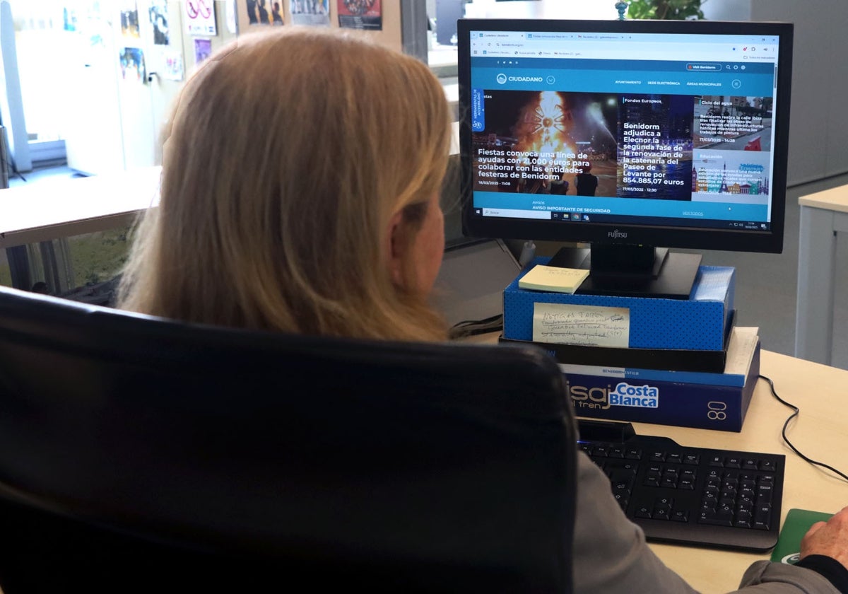 Benidorm to Implement Intelligent 'Chatbot' for Communication with Tourists and Residents