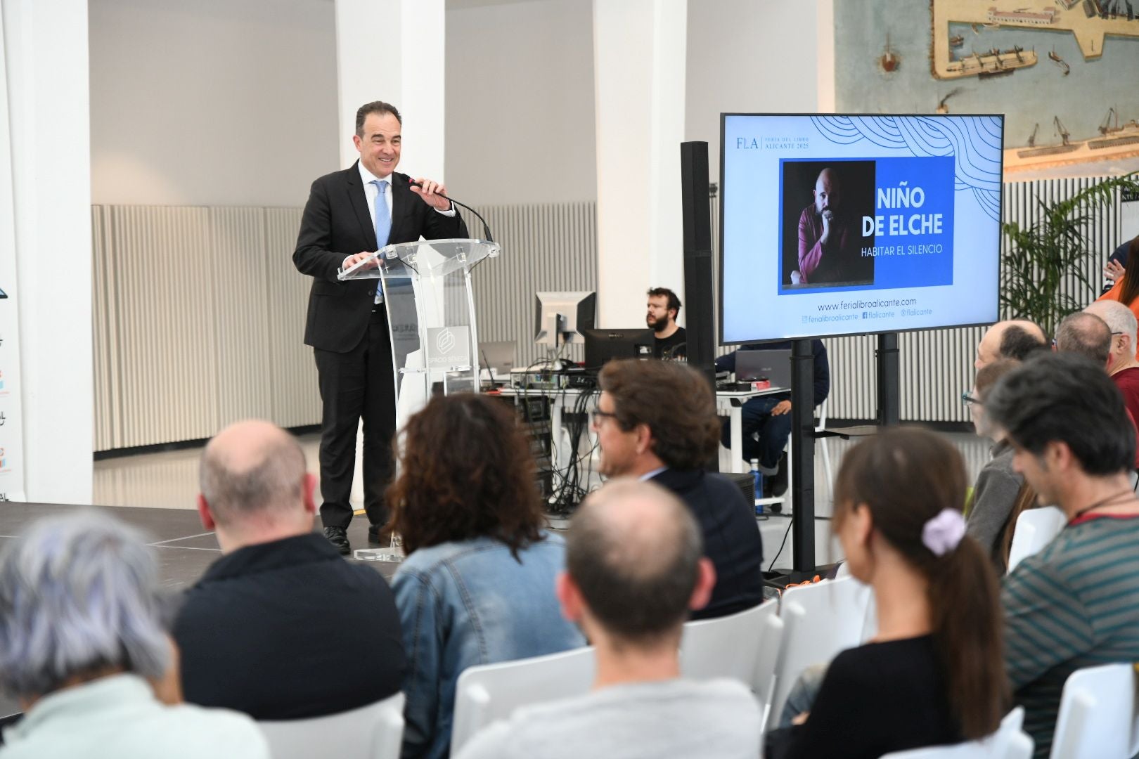Pistoletazo de salida a la Feria del Libro de Alicante