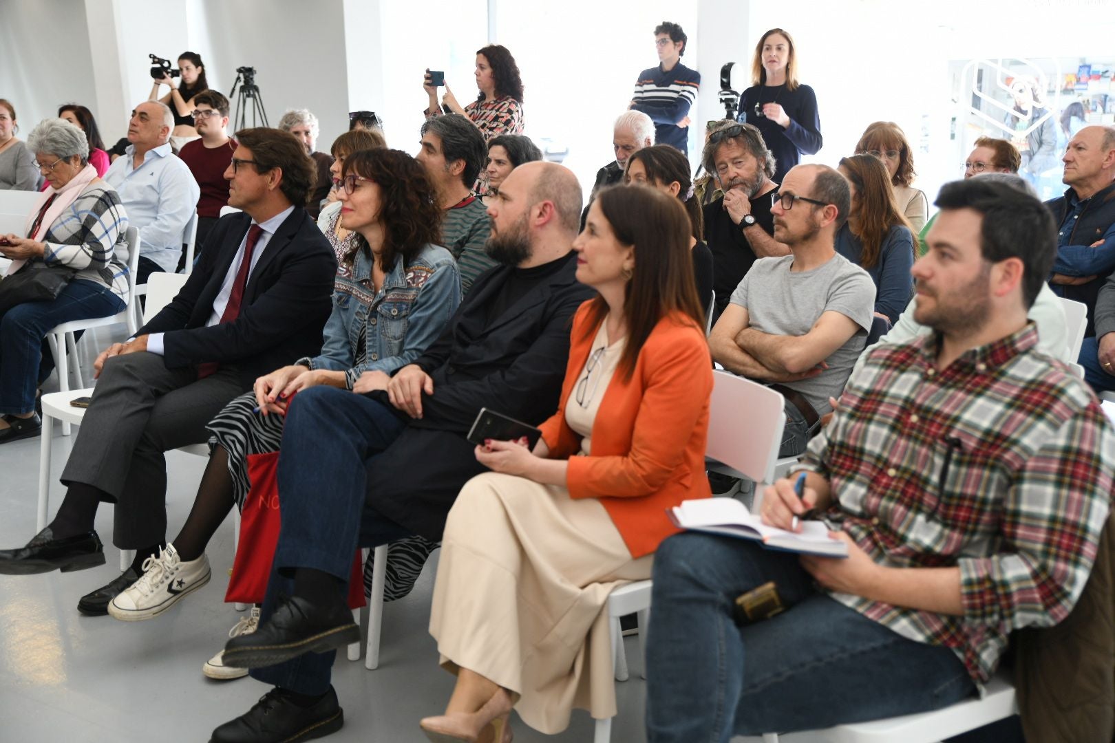 Pistoletazo de salida a la Feria del Libro de Alicante
