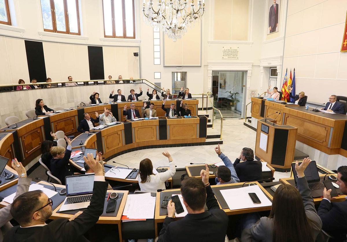 The Provincial Council to Pay Outstanding Overtime to Firefighters in April