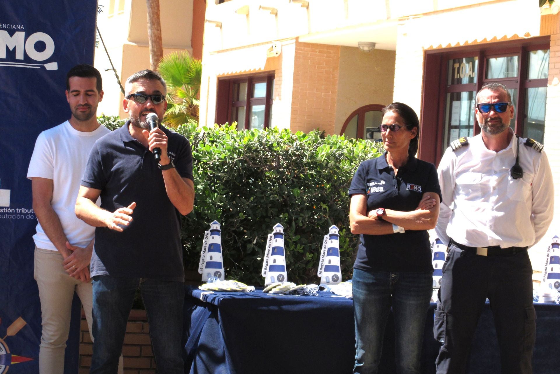 Dénia celebra la novena regata de la Liga Suma de remo de banco fijo