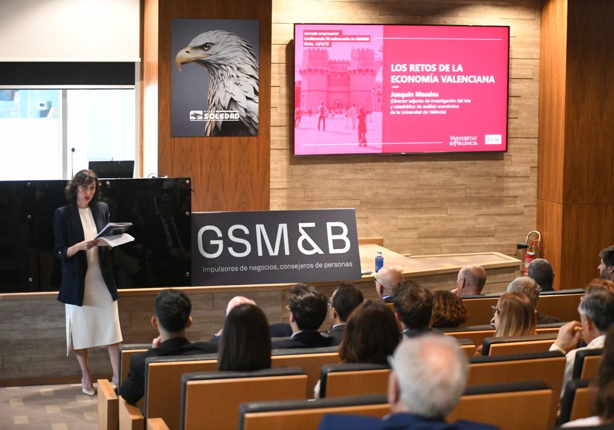 Los retos de la economía de la Comunitat, a debate en la sede de Elche de Grupo Soledad