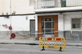 Inspección del barrio ante riesgo de derrumbe.