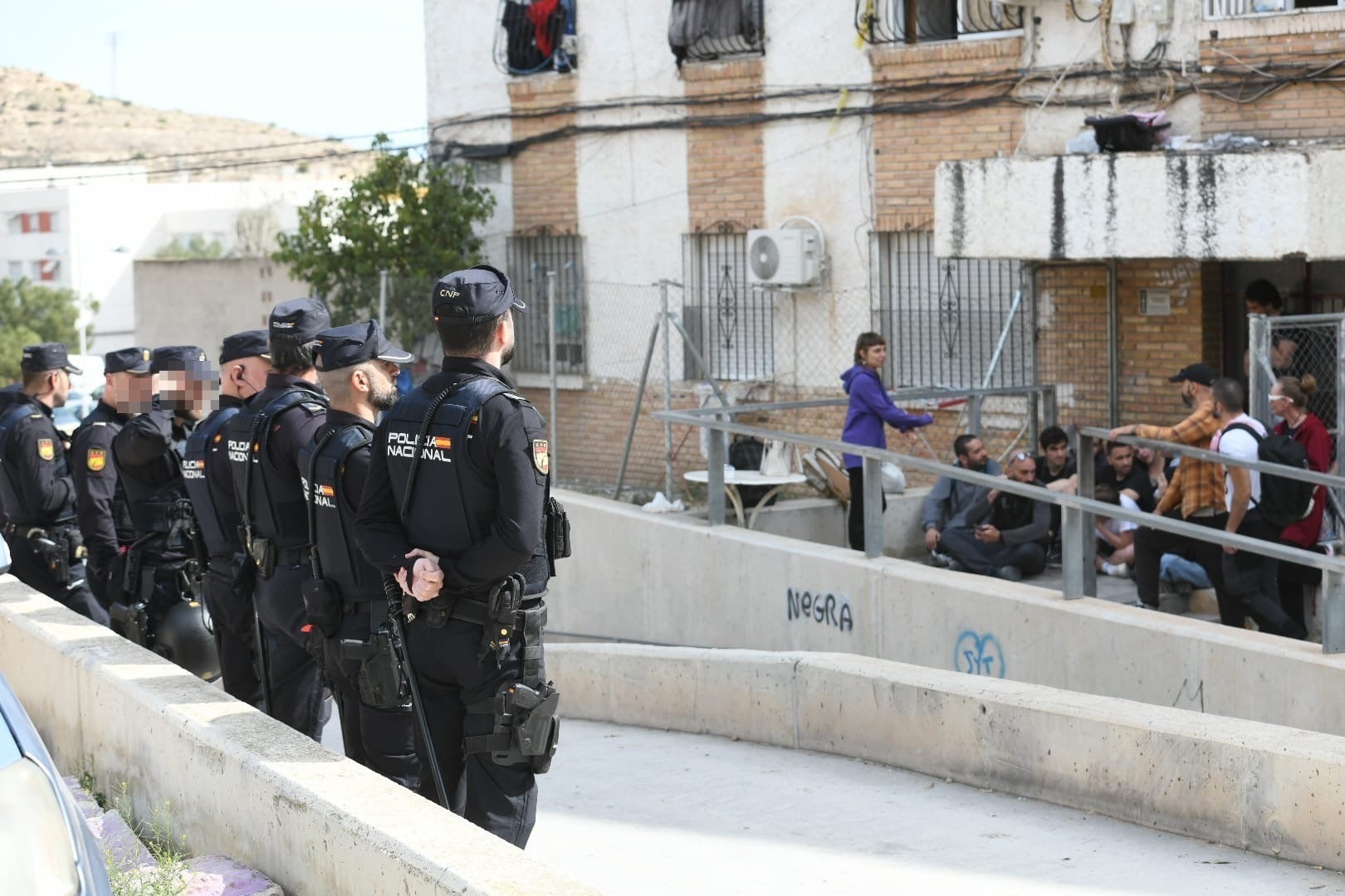 Ejecutan el desahucio de una pareja vulnerable en la Zona Norte de Alicante