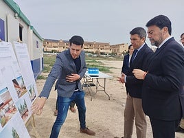 Visita institucional al solar donde se ubicará el centro escolar.