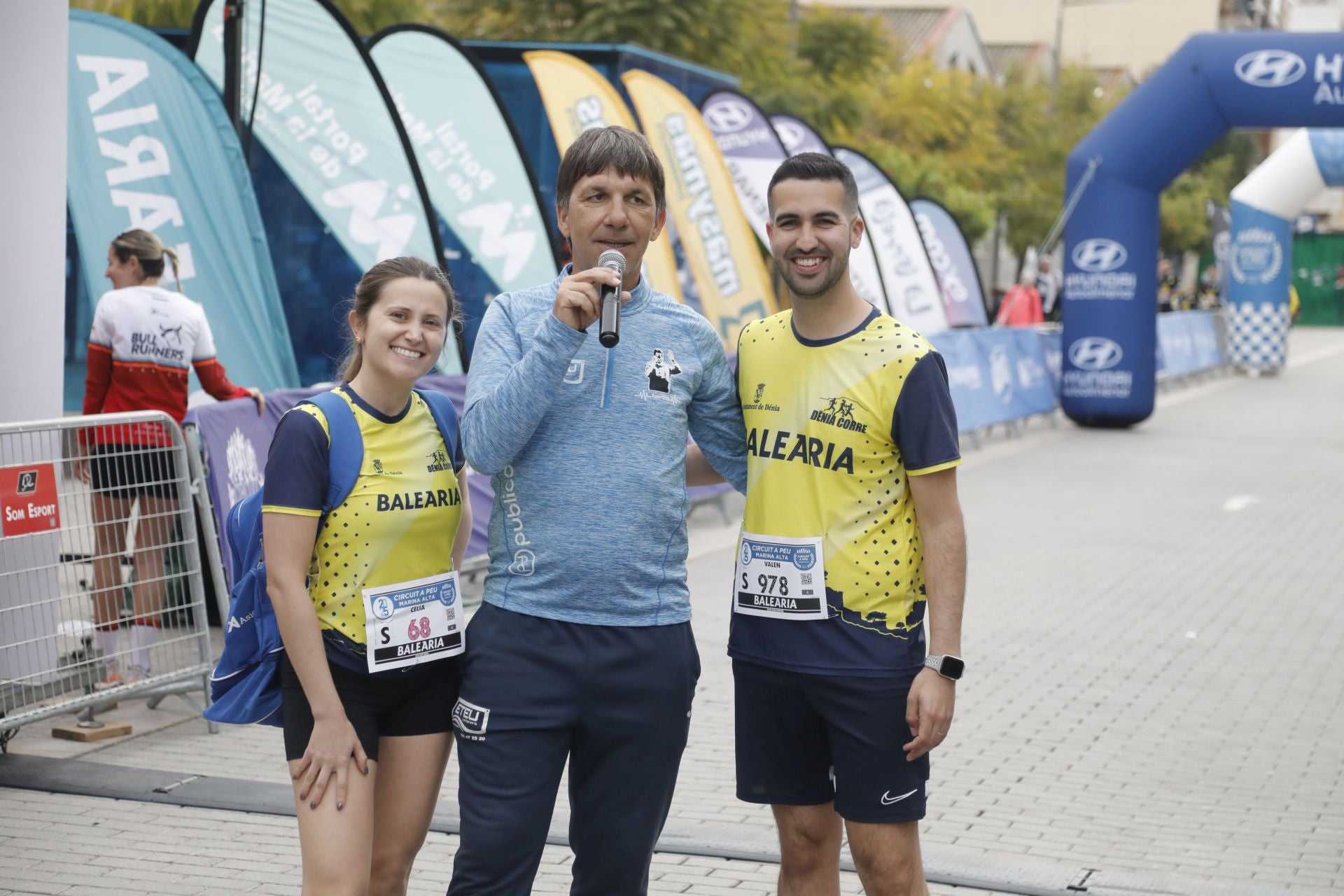 Búscate en las fotos de la Volta a Peu de Dénia