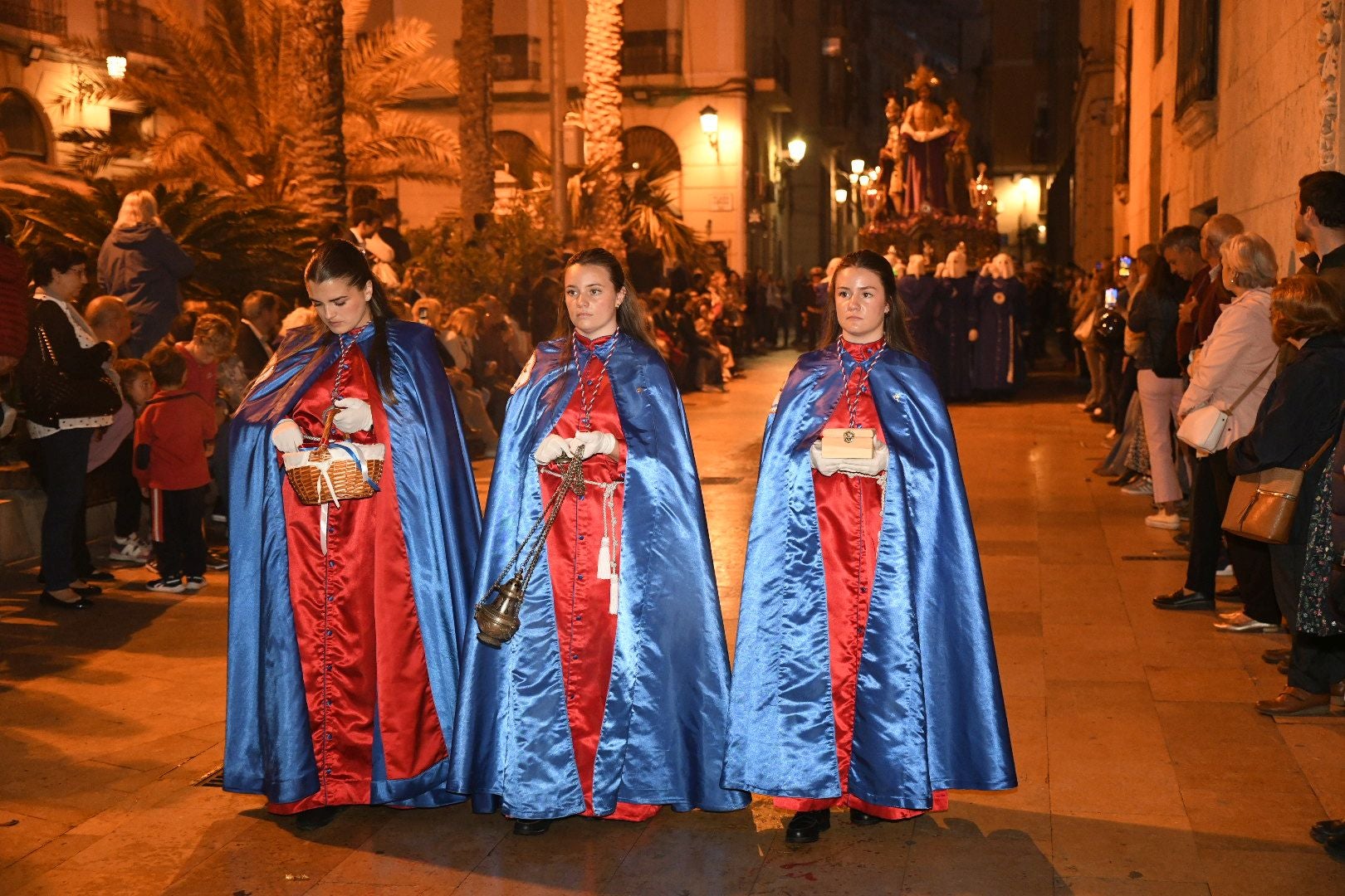 La devoción del Lunes Santo recorre las calles de Alicante