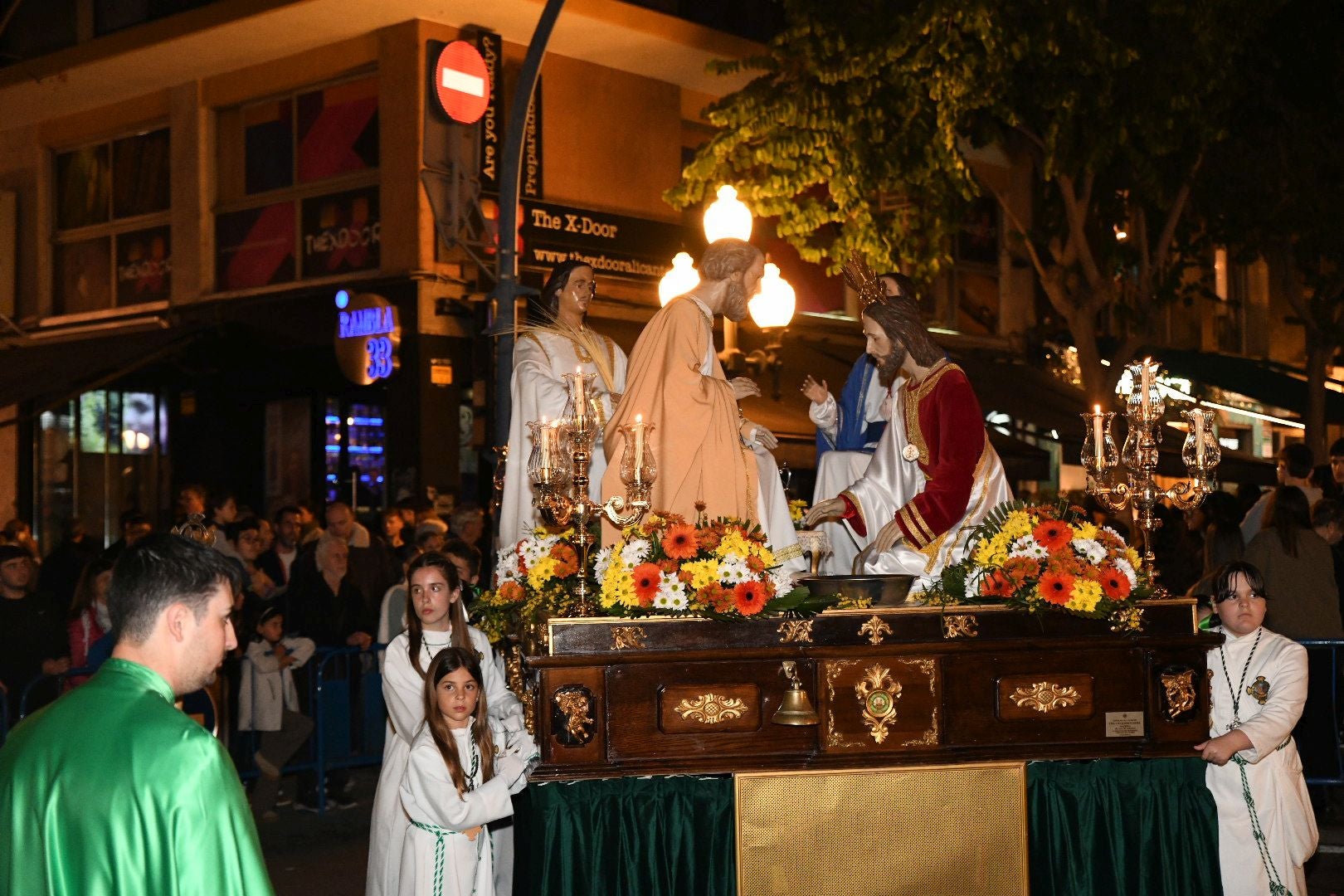 La devoción del Lunes Santo recorre las calles de Alicante