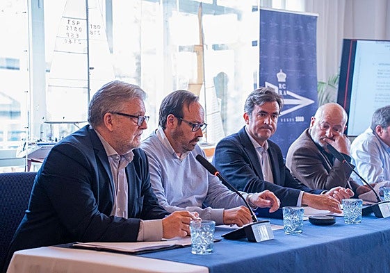 Asamblea del Real Club de Regatas de Alicante.