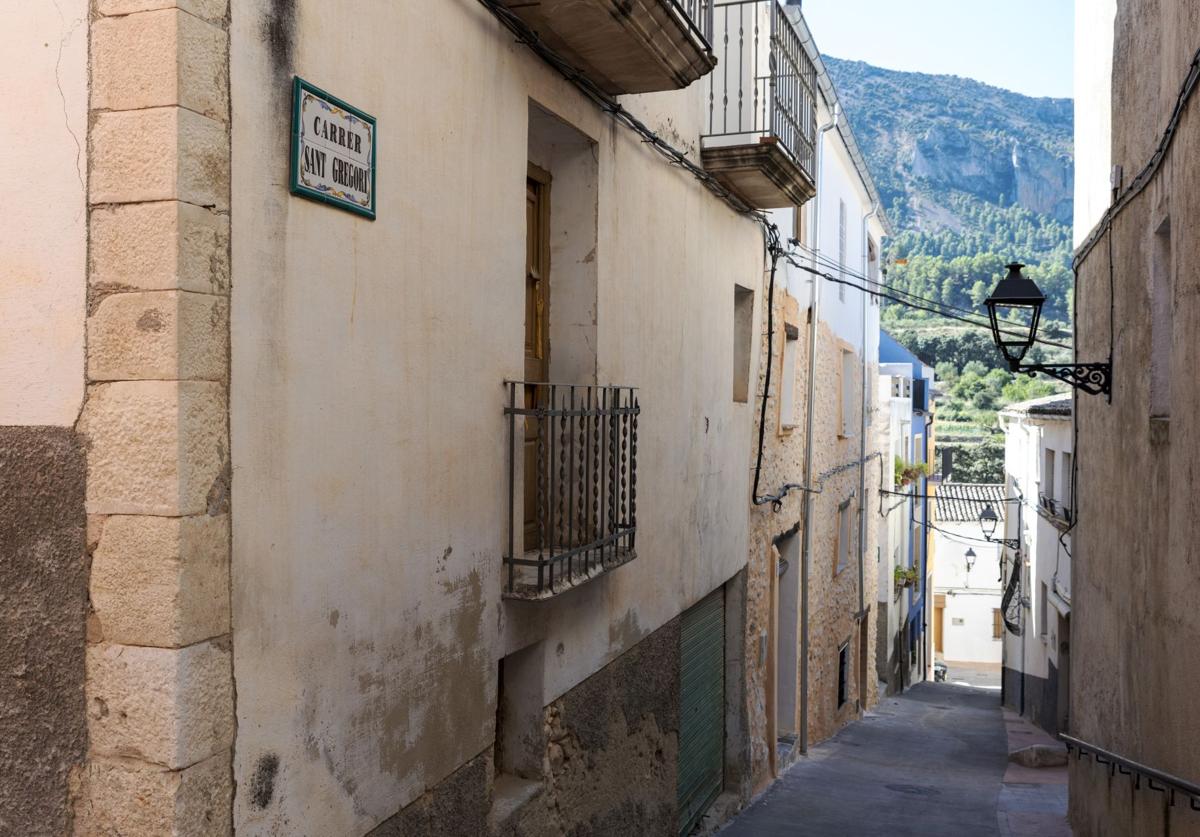 Inyección de 150.000 euros para mejorar la movilidad en pueblos de Alicante con riesgo de despoblación
