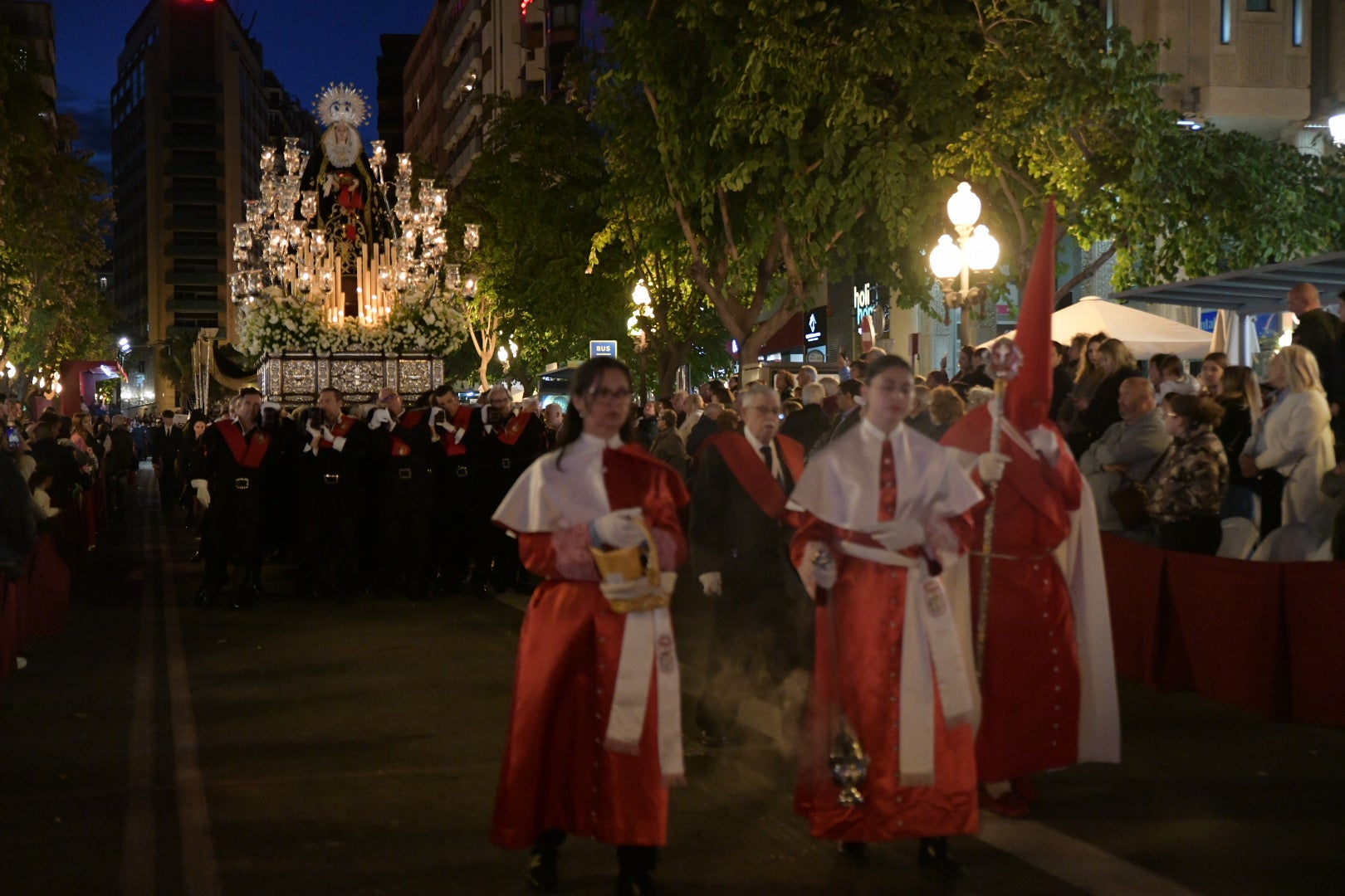 &#039;La Marinera&#039; conmociona a Alicante en el Miércoles Santo