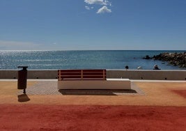 New benches facing the beach.