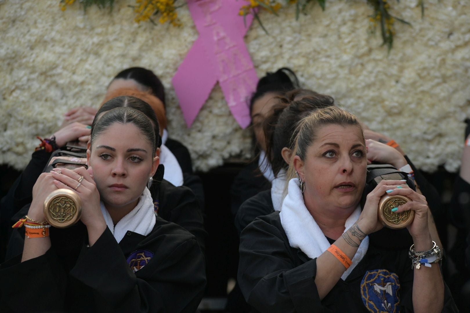 Alicante, a los pies de la procesión de Santa Cruz