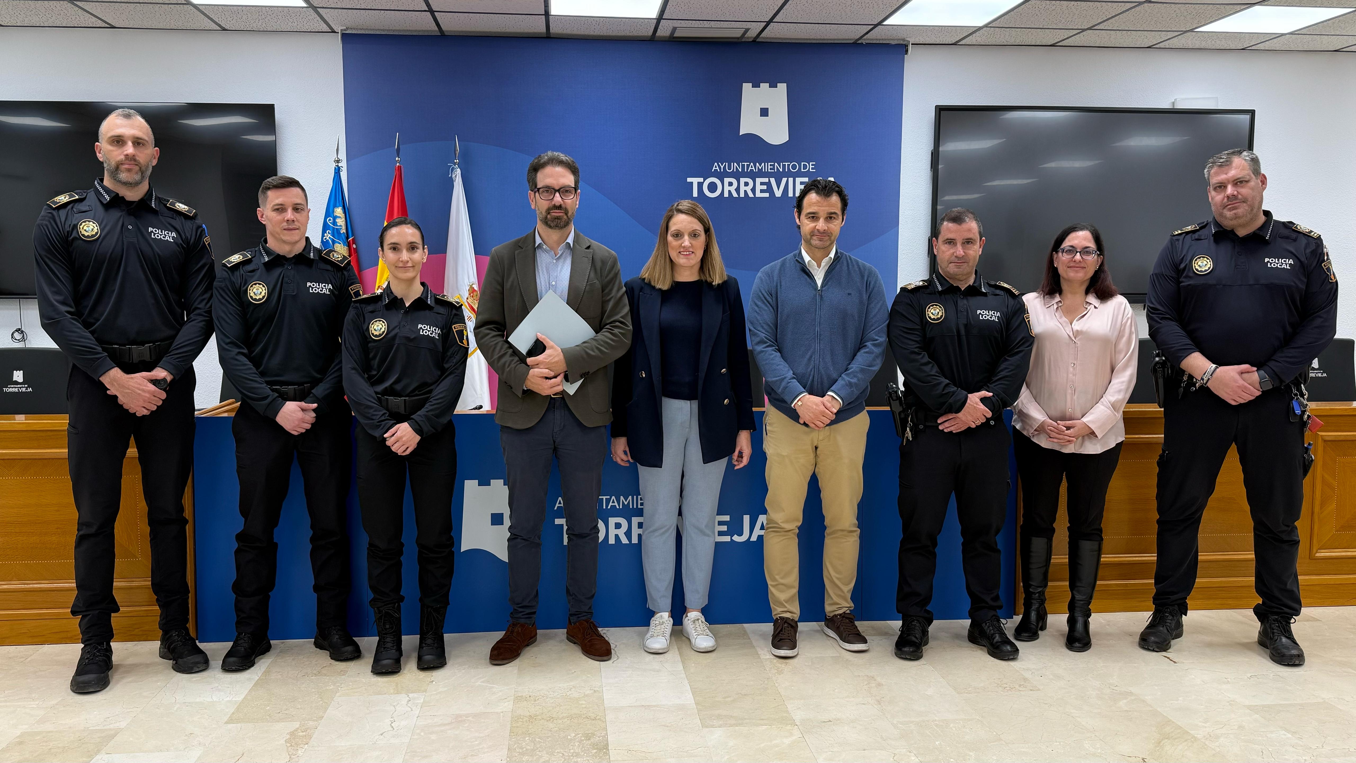 The new police officers with the mayor and councillors of Torrevieja.