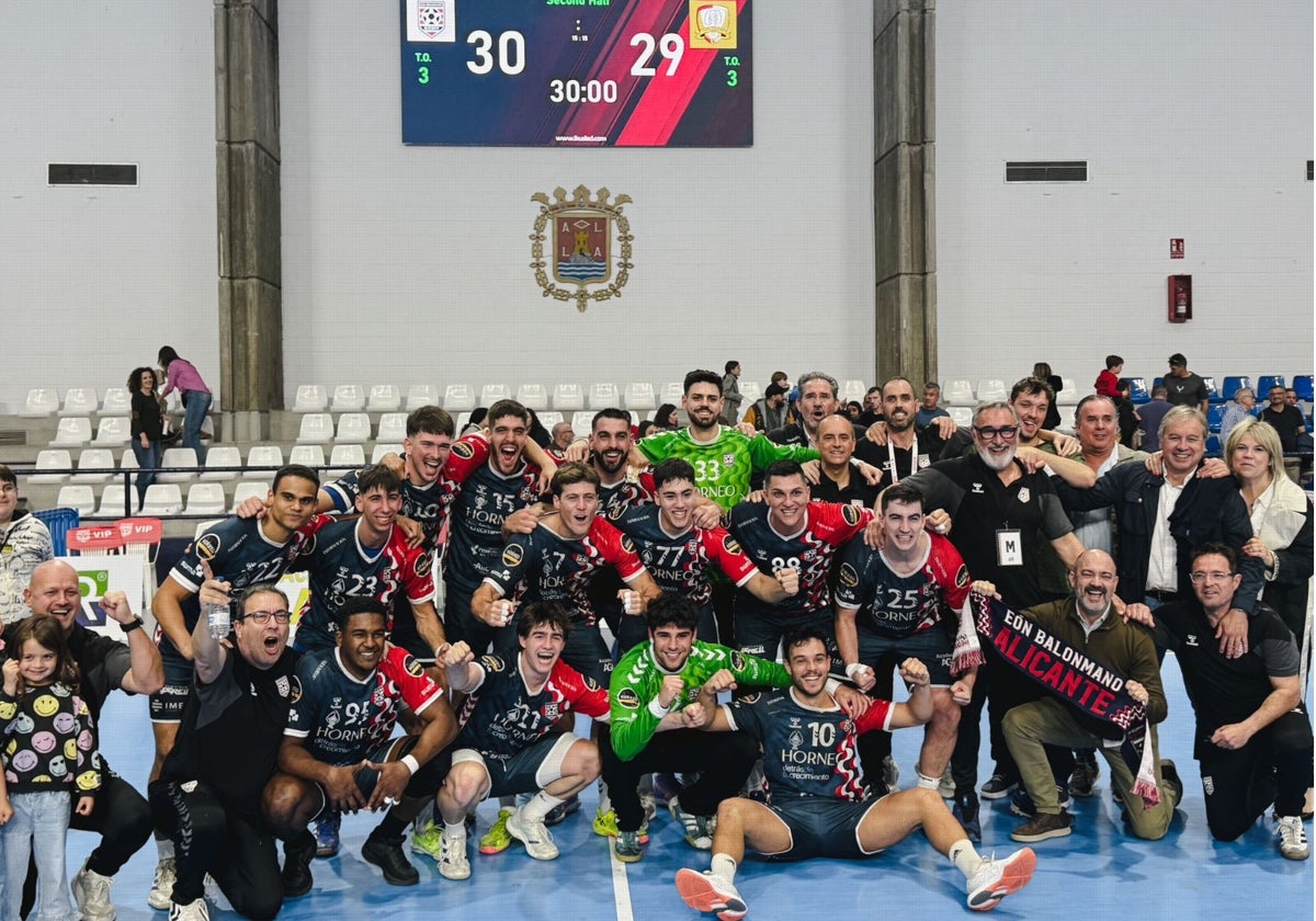EÓN Soars Towards ASOBAL on Torriko's Wings (30-29)