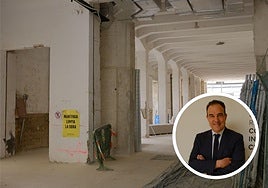 La obra del nuevo claustro y el concejal Toño Peral.