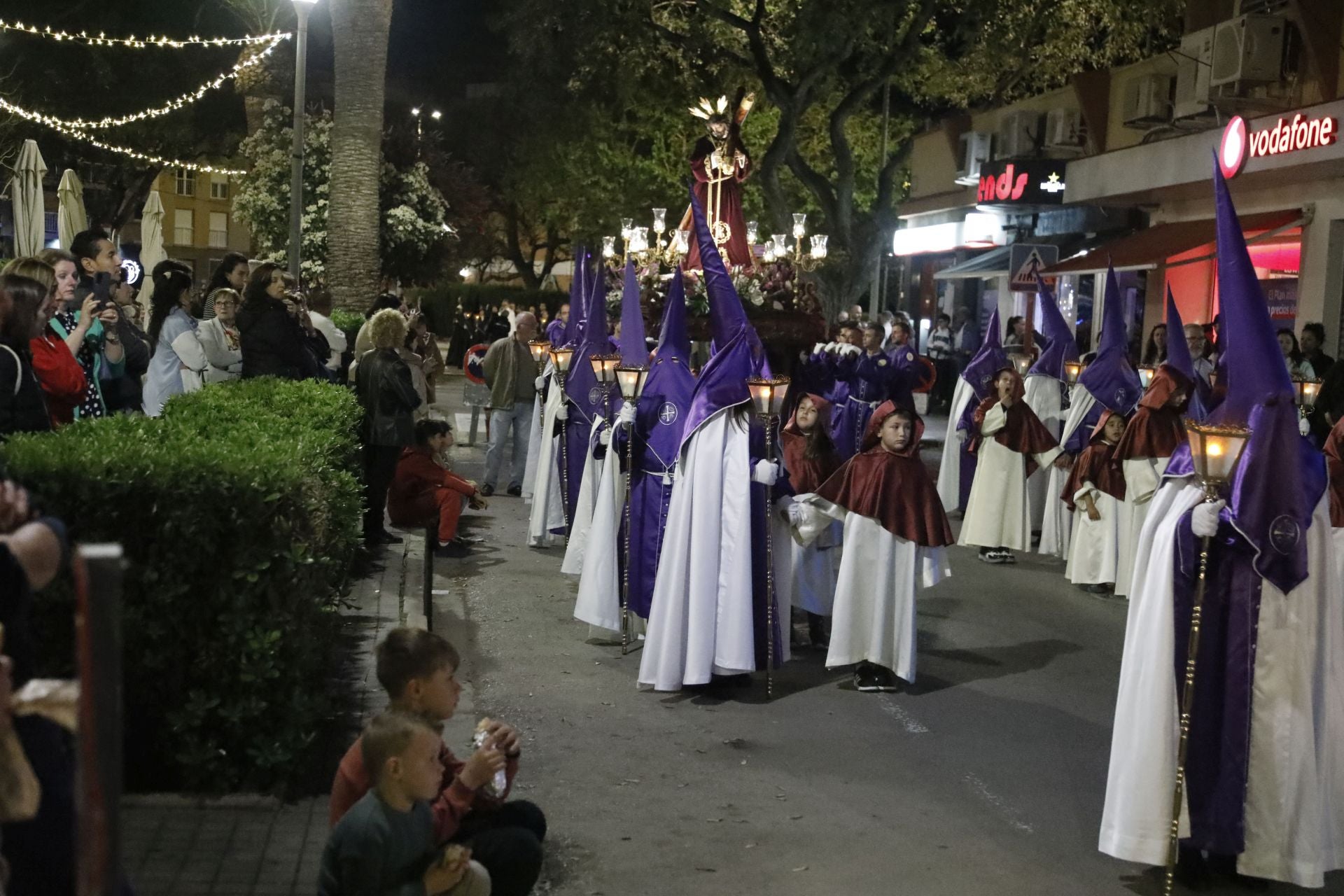 Dénia se rinde ante los pasos de la Semana Santa