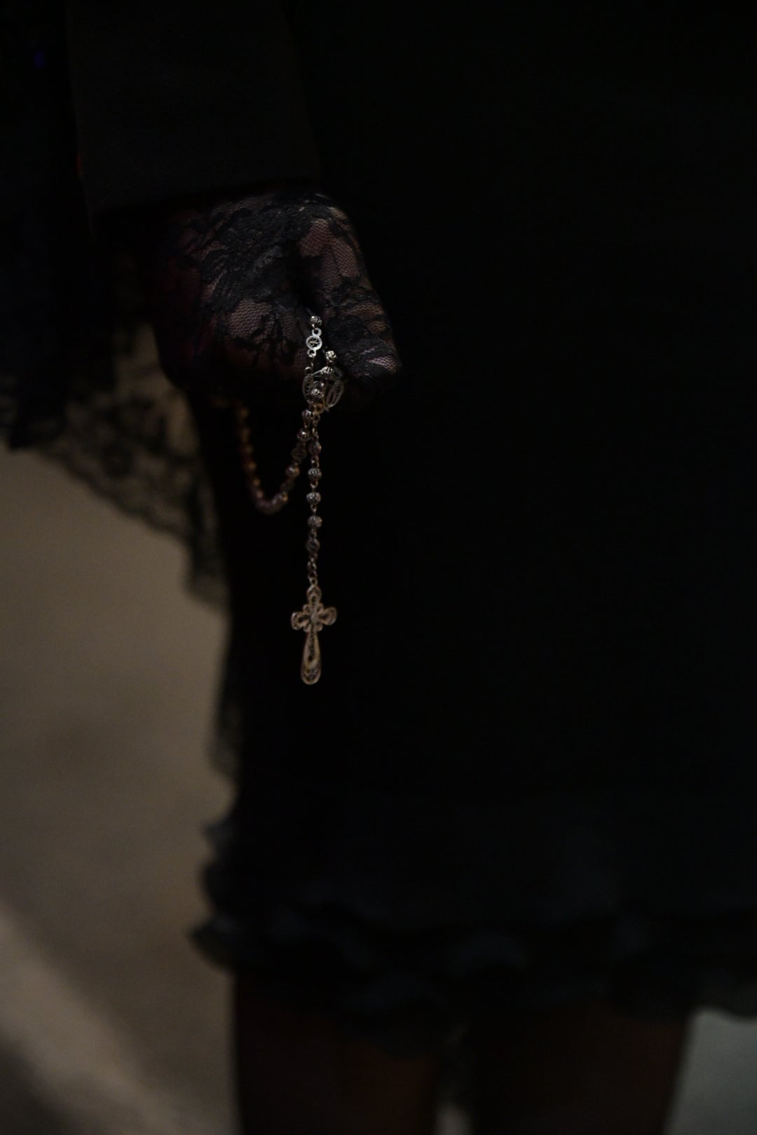 La Procesión del Santo Entierro conmueve en su recorrido por Alicante