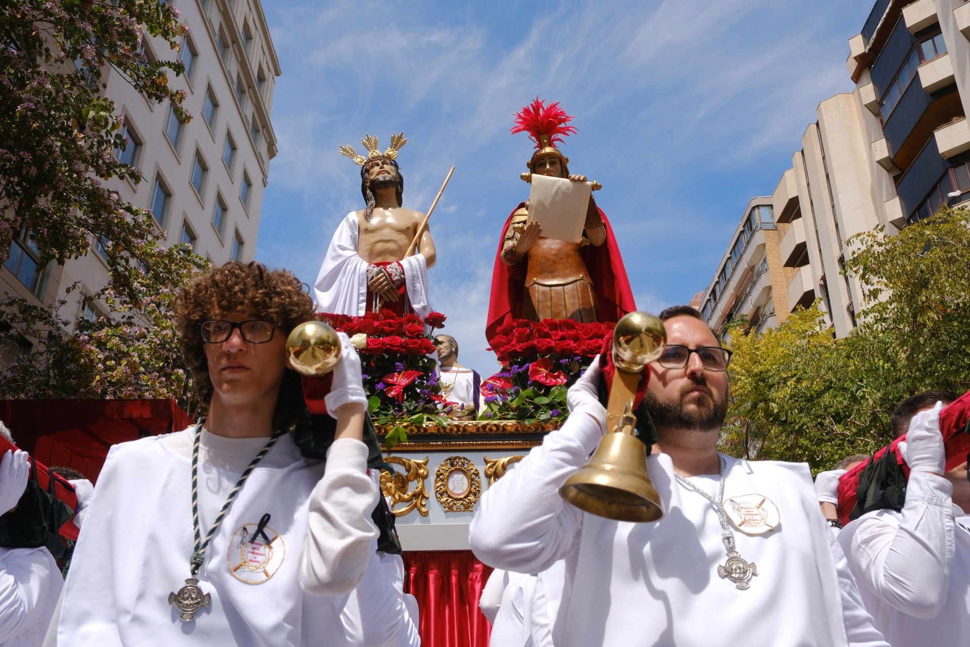 La Sentencia de Jesús llena de emoción las calles de Alicante en la mañana del Viernes Santo