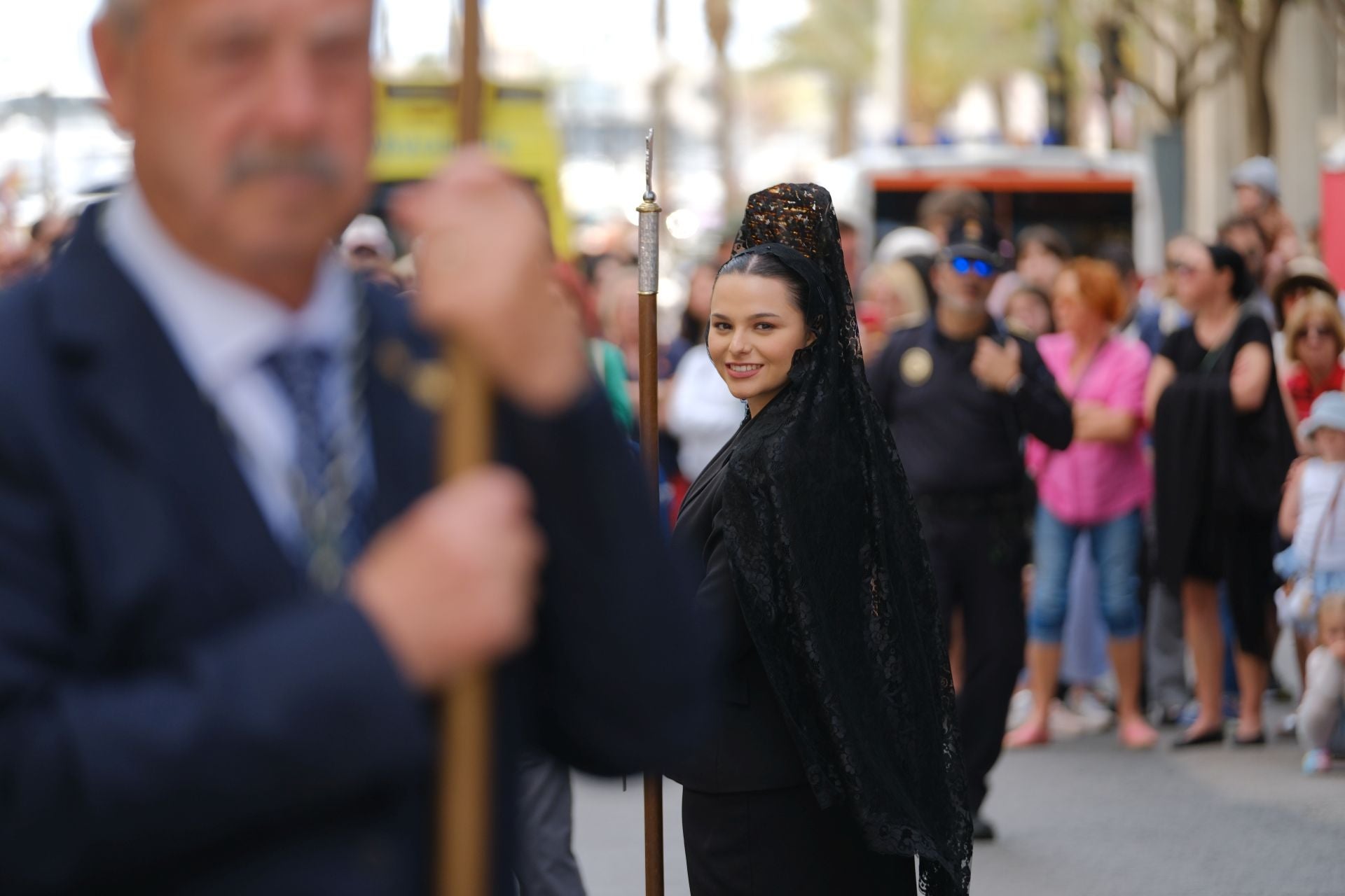 La Sentencia de Jesús llena de emoción las calles de Alicante en la mañana del Viernes Santo