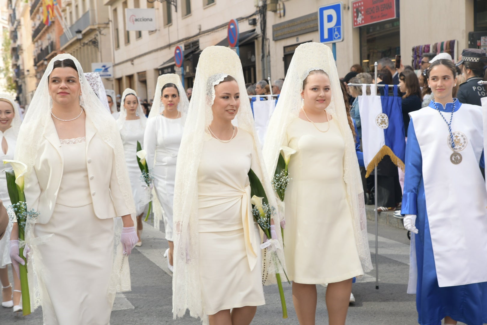 La Virgen de la Alegría y el Cristo Resucitado se encuentran en la plaza del Ayuntamiento de Alicante