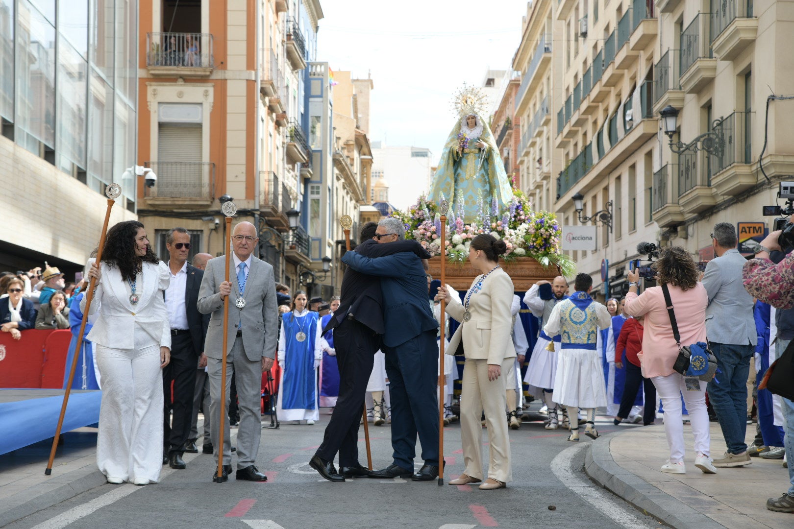 La Virgen de la Alegría y el Cristo Resucitado se encuentran en la plaza del Ayuntamiento de Alicante
