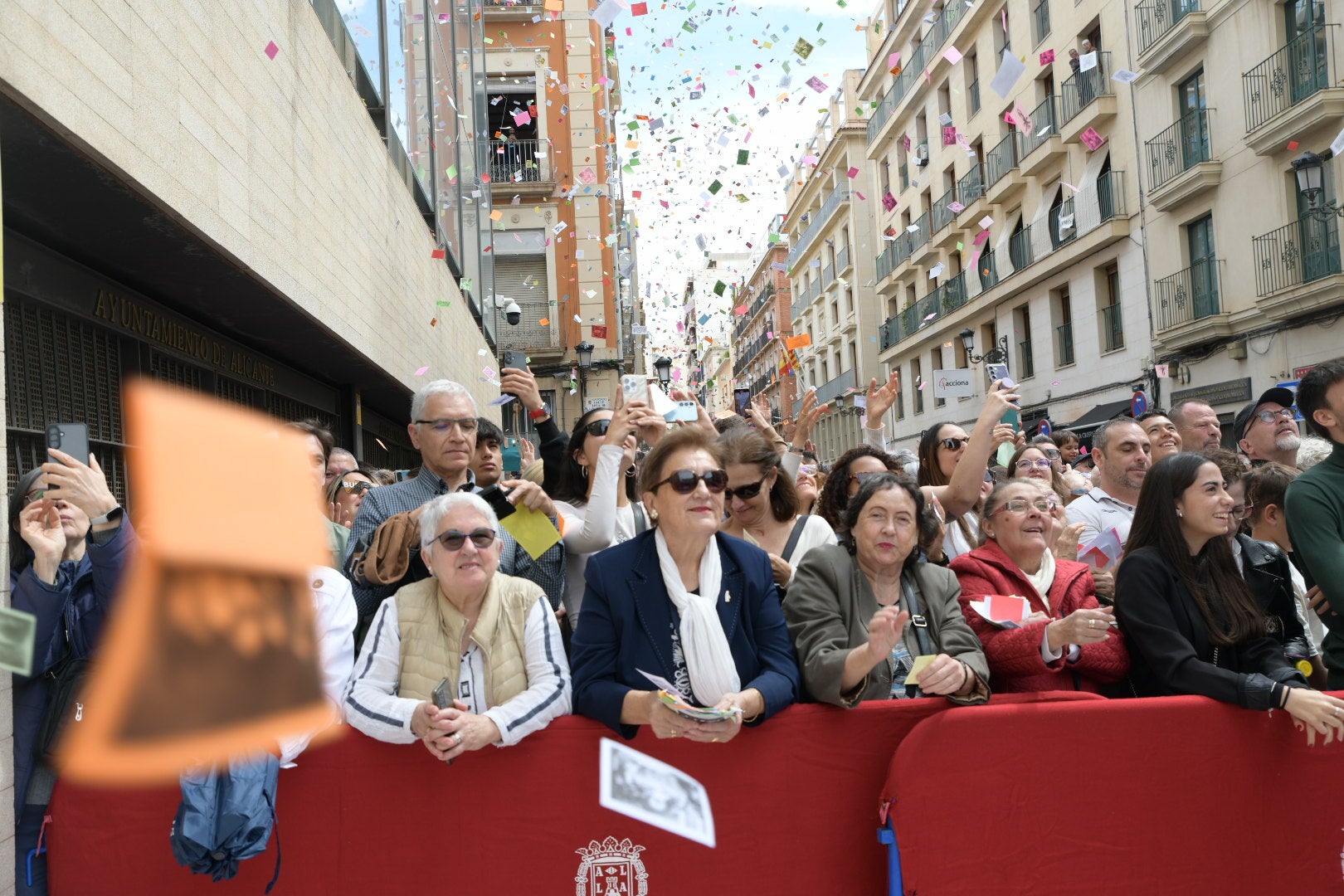 La Virgen de la Alegría y el Cristo Resucitado se encuentran en la plaza del Ayuntamiento de Alicante