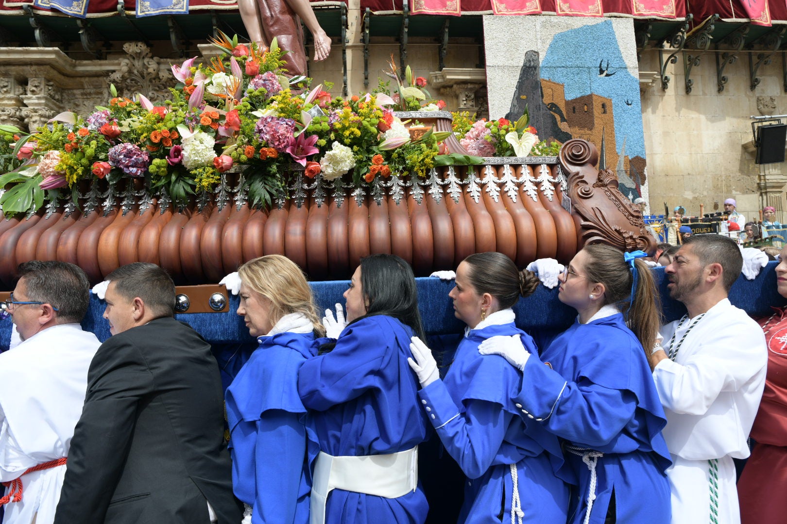 La Virgen de la Alegría y el Cristo Resucitado se encuentran en la plaza del Ayuntamiento de Alicante