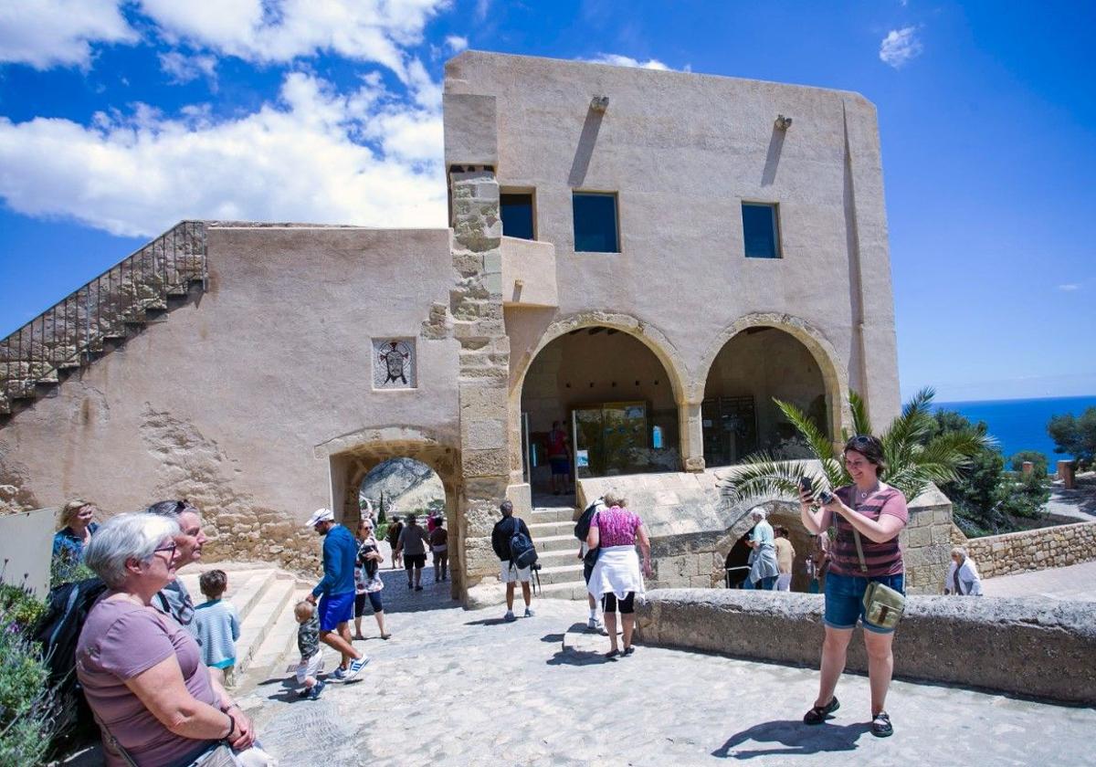 Todo a punto para poder visitar el Castillo de Santa Bárbara de Alicante en realidad aumentada
