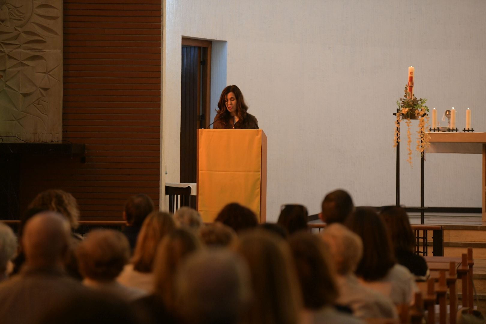 Los jesuitas de Alicante rezan por su hermano Francisco