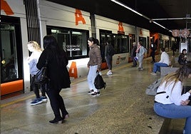Un tranvía del Tram de Alicante.