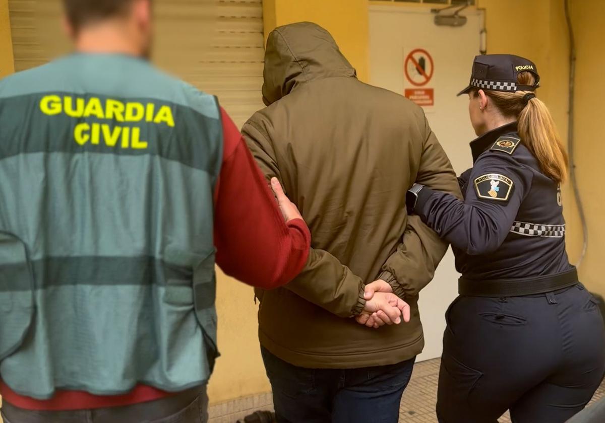Arrested for Theft at Municipal Car Depot in Oliva