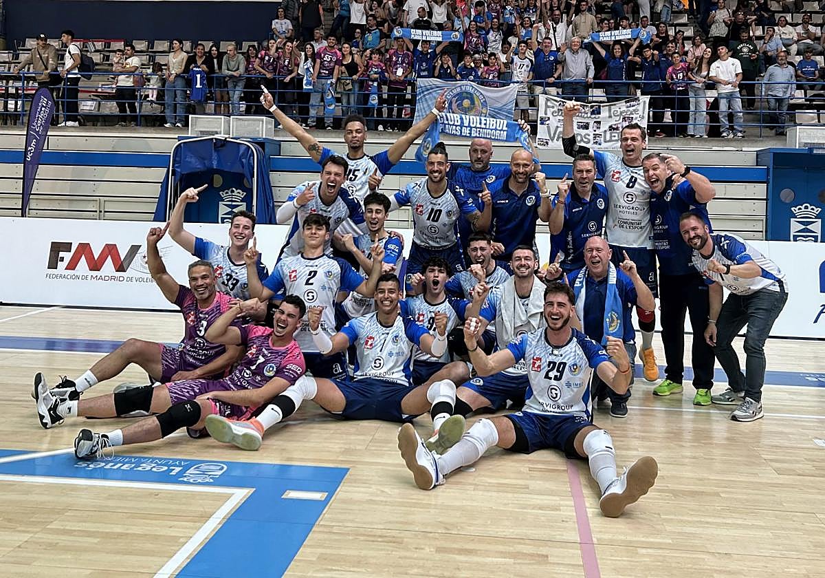 Servigroup Playas de Benidorm tras la victoria.