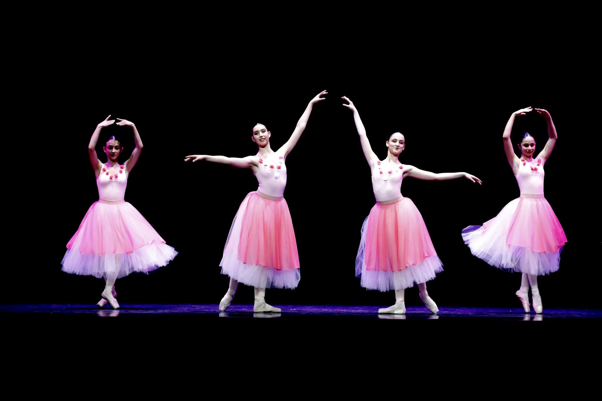 El Jove Ballet de la Marina inicia su gira en Dénia