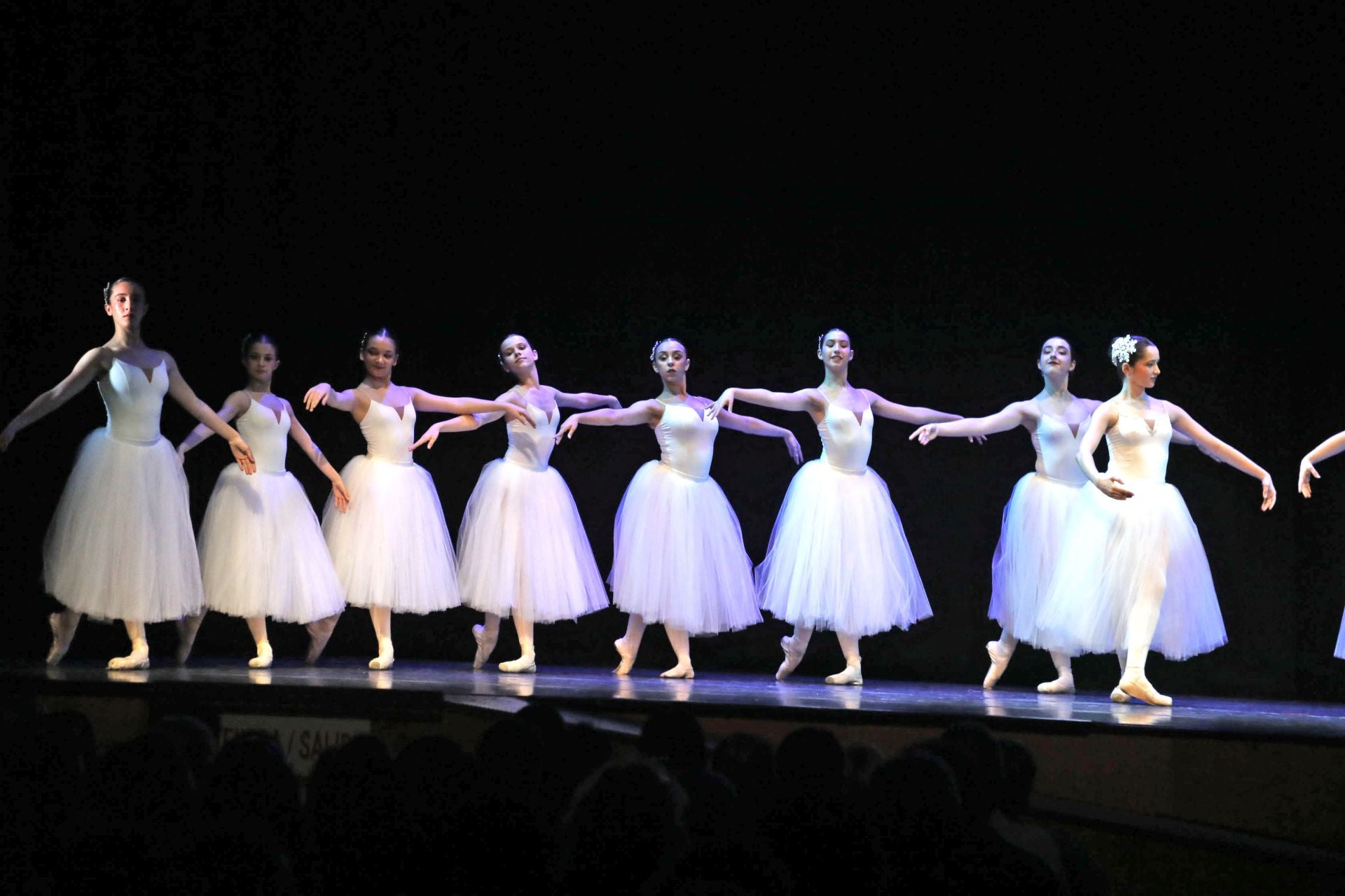 El Jove Ballet de la Marina inicia su gira en Dénia