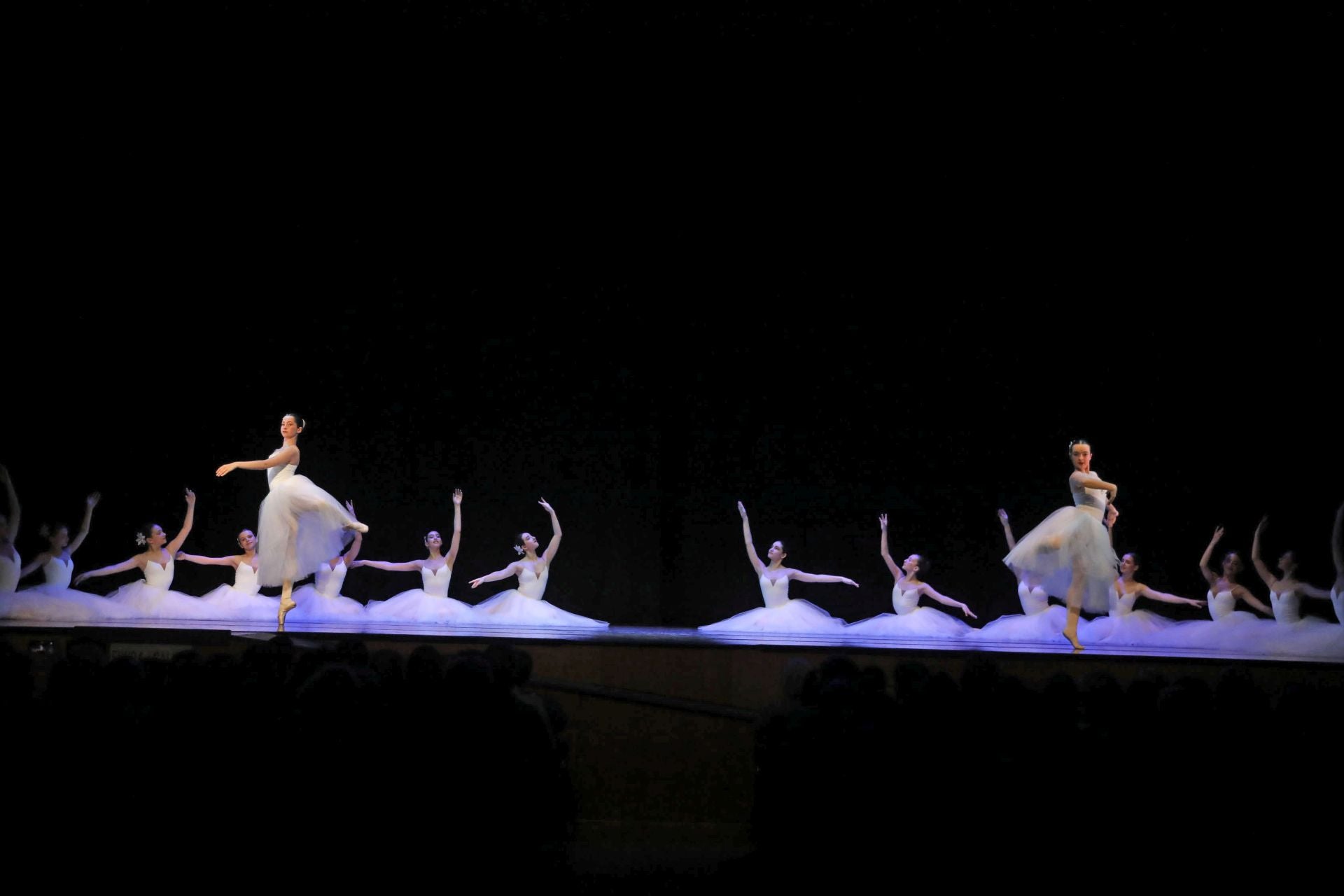 El Jove Ballet de la Marina inicia su gira en Dénia