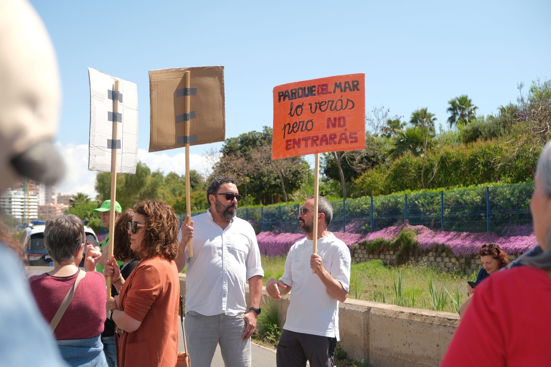 Los vecinos claman Alicante: «Queremos entrar al Parque del Mar»
