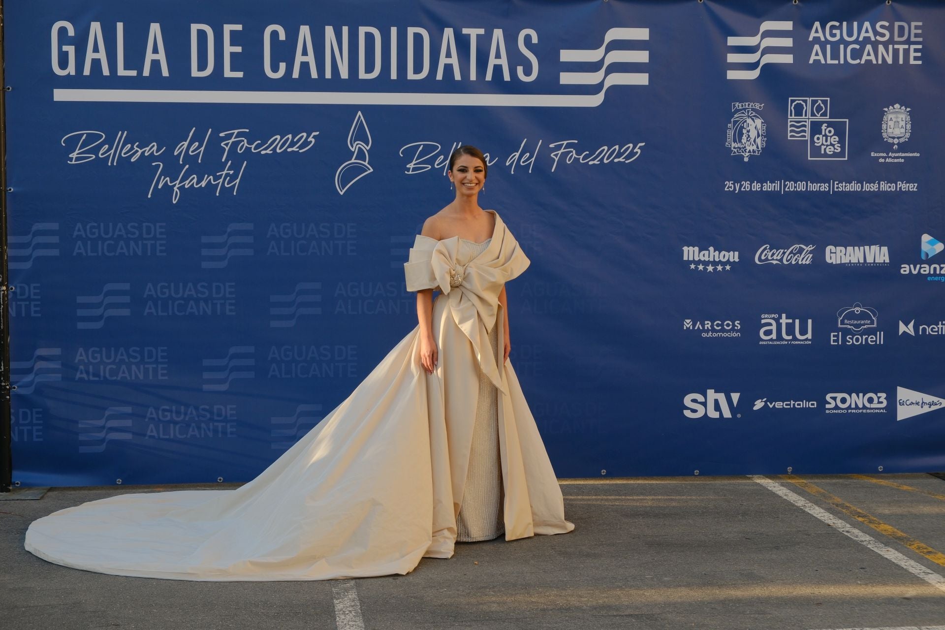 Estos son los vestidos en la gala de las candidatas a bellea del foc