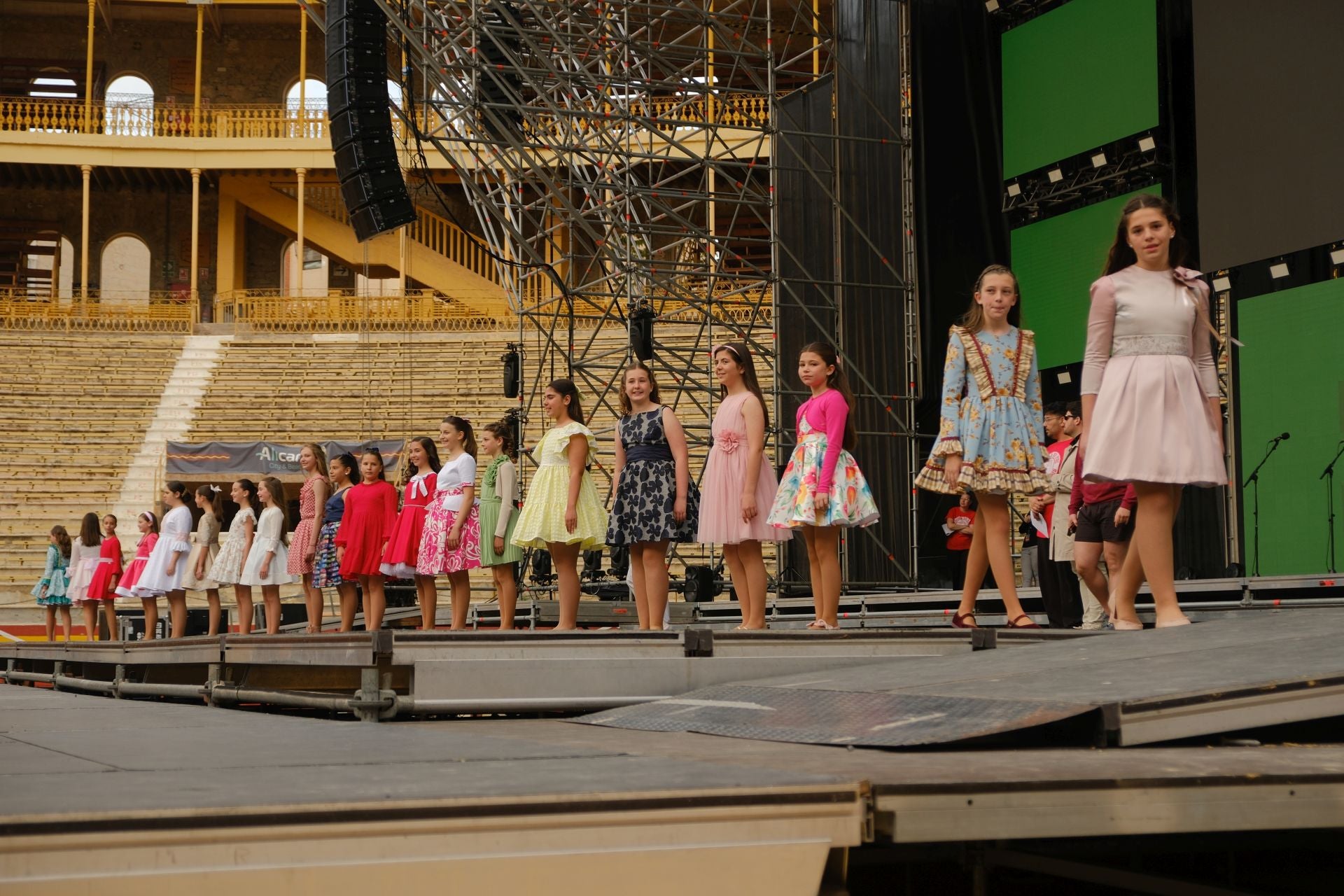 El ensayo de las candidatas a Bellea del Foc 2025, en imágenes
