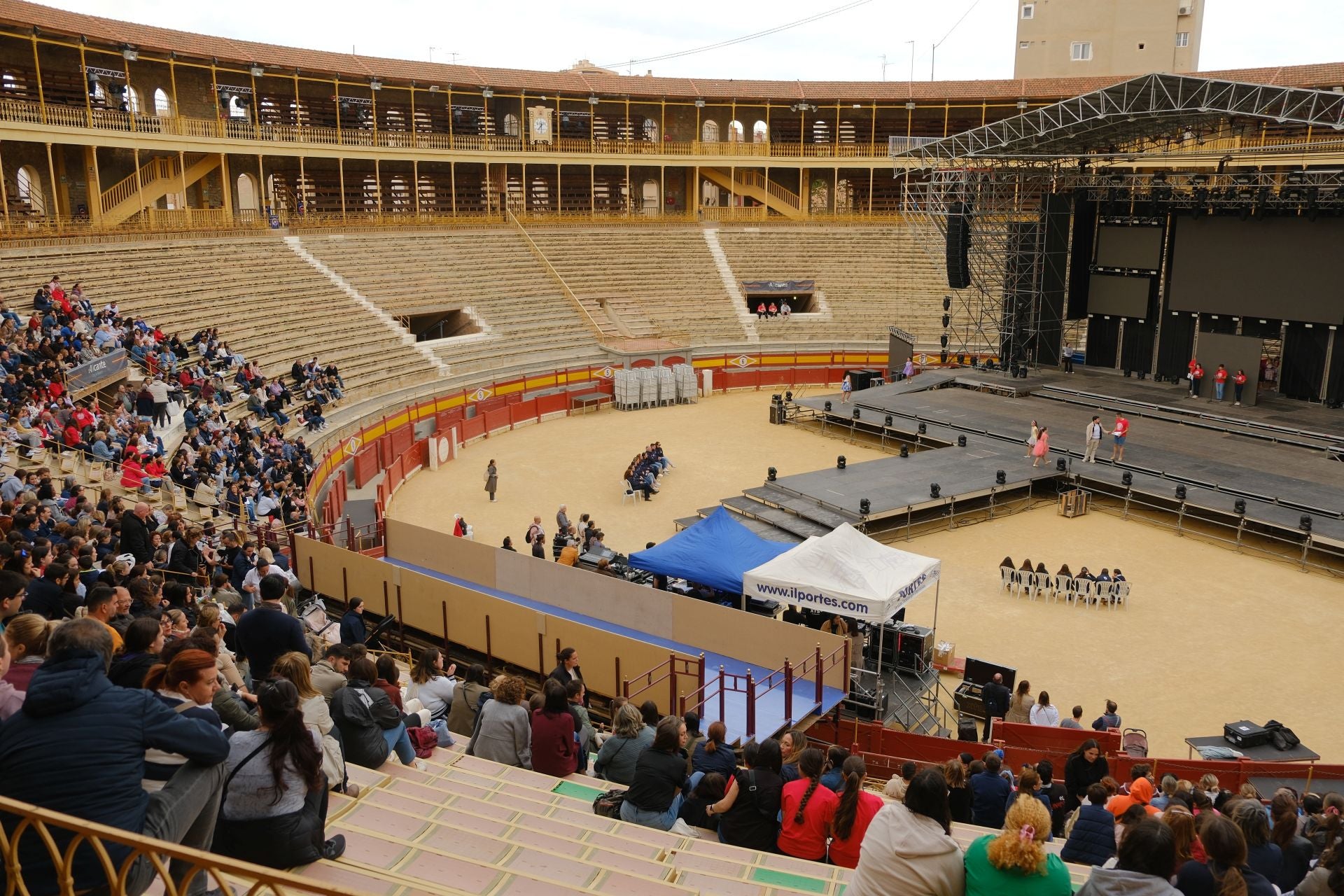 El ensayo de las candidatas a Bellea del Foc 2025, en imágenes