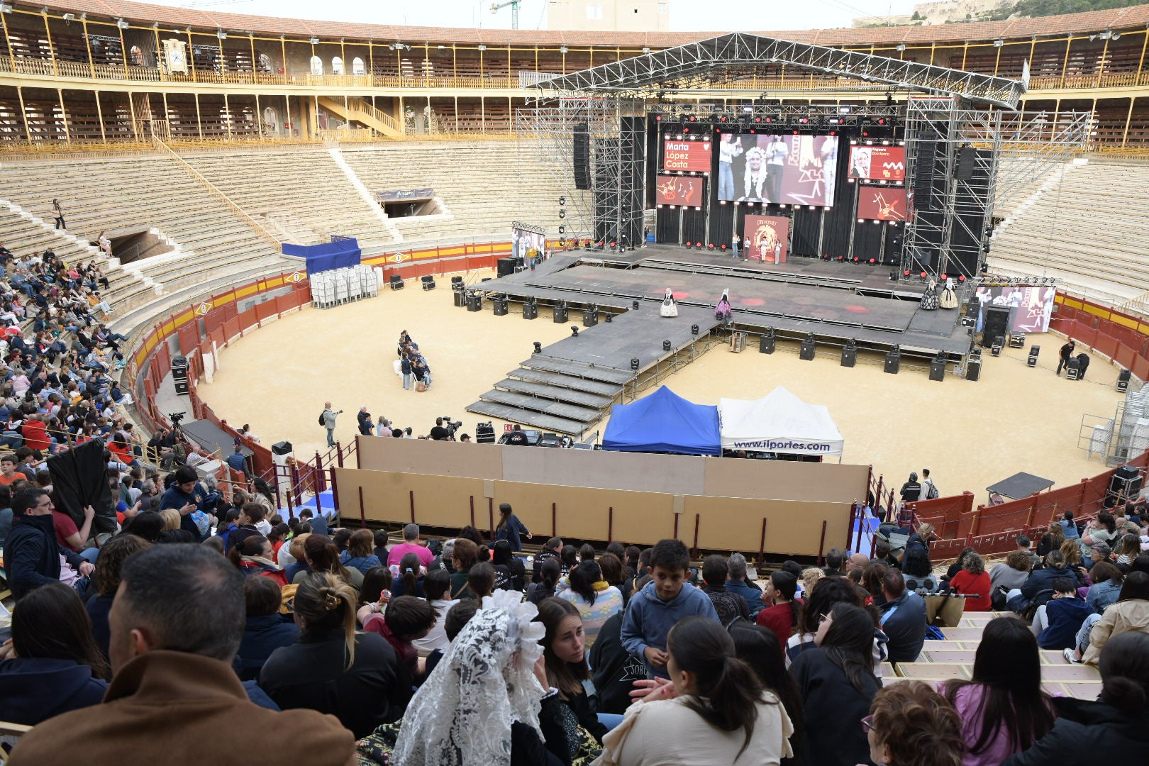 Así ha sido el segundo día de ensayos para la gala de elección de las belleas