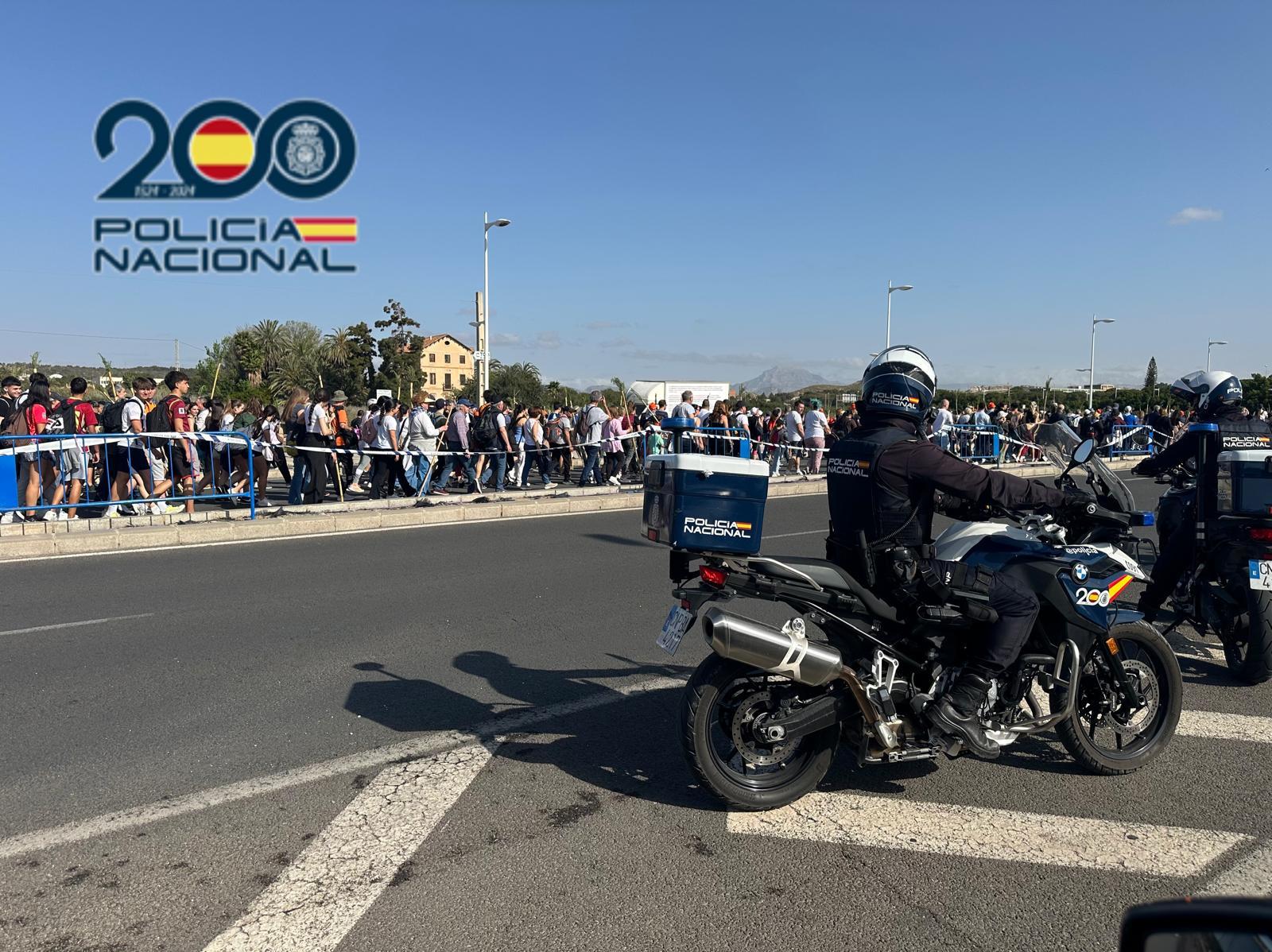 La Policía Nacional vigila la Santa Faz.